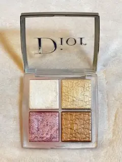 ディオールバックステージ　フェイスグロウパレット 001 ユニバーサルグロウ