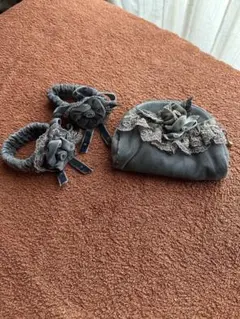 brugge(ブルージュ) ポーチ　アームバンド　刺繍入り