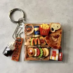 ガチャ詰めポーチ ハンバーガー ブラウン PEANUTS