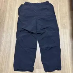 黒いカーゴパンツ ナイロン製