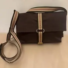 agnes b. VOYAGE ナイロン製 ショルダーバッグ ブラウン 斜め掛け