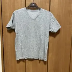 UNIQLO Ｖネック　Tシャツ2枚セット