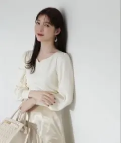 プロポーションボディドレッシング　ハートカット総針ニット