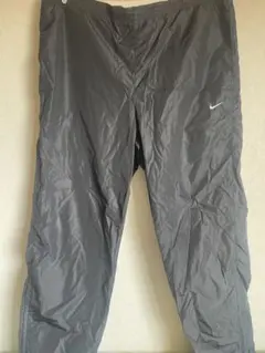 NIKE ナイロンパンツ XL ブラック 刺繍ロゴ 訳あり