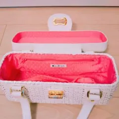 Item thumbnail for item 5878b27a-e389-49e2-a6c1-081174e2698a