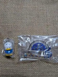 サンリオあひるのベックルめじるしアクセサリー　レトロミニ定規&分度器キーホルダー