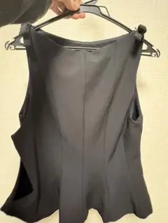 ZARA黒のノースリーブフレアトップス