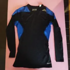 adidas techfit compression シャツ 黒/青