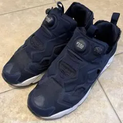 人気色　Reebok インスタポンプフューリー　ネイビー　26.5