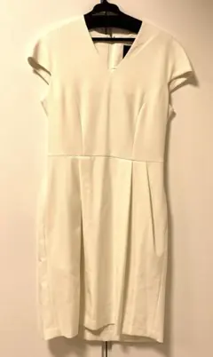 値引85%OFF未使用新品⭐︎ホワイトタイトワンピース⭐︎ビアッジョブルーLUSSO