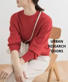 スウェットライクプルオーバー ¥9,350 DOORS