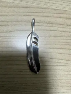 か*ギ様 925スターリングシルバー 羽根型ペンダント