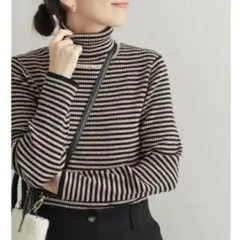 【アーバンリサーチ】 ボーダー タートルネック リブニット