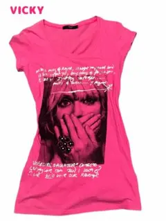 ビッキー英字メッセージ　ビジュー半袖ピンクTシャツ海外ガール　マクブリングy2kのサムネイル
