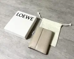 LOEWE ベージュ 三つ折り財布 収納袋付き