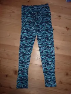 トップバリュー 160サイズ 水色迷彩柄 タイツ