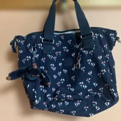Kipling 花柄トートバッグ ゴリラチャーム付き