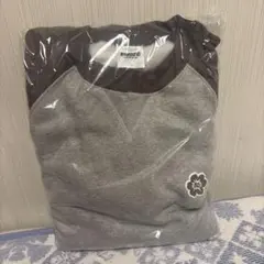 グレー/ブラック Vネック トレーナー