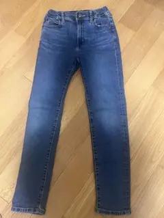 ユニクロ　デニム　スリムフィット 長ズボン 140