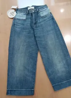 新品タグ付き1.5万　RNA デニム　パンツ　ダメージ　ブルーのサムネイル
