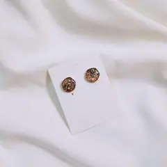 貝殻入ピアス(イヤリングにも）