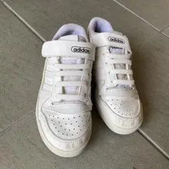 アディダススニーカー19cm
