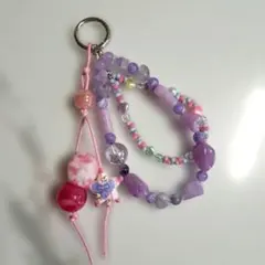 ビーズキーホルダー ビーズストラップ 紫 じゃらじゃらキーホルダー ハンドメイド
