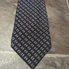 美品ARMANI COLLEZIONI　ネクタイSILK　ダークネイビーベース