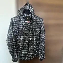 新品　NIKE ナイキ　ウィンドブレーカー　S