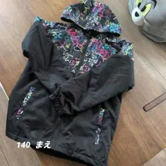 値下げ中【新品未使用】カラフルグラフィック フード付きジャケット140