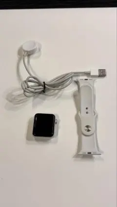 Apple Watch Series 3 38mm シルバーアルミニウム