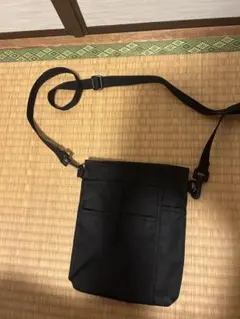 無印良品　ペン差し付き　撥水ショルダーバッグ