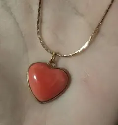 Heart Coral Style コーラル×ゴールドトーンのハート型ネックレスのサムネイル