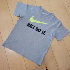 Nike ☆JUST DO ITグレー Tシャツ 半袖140cm美品