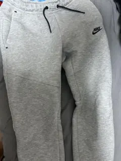 NIKEテックのサムネイル