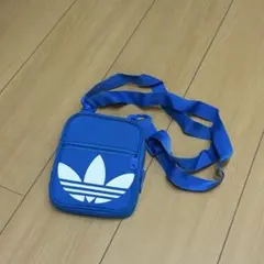 adidas 青 ショルダーバッグ