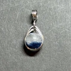 WP336SS 天然石 ワイヤー ペンダントトップ スコルザライトインクォーツ