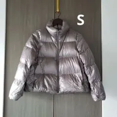 ⭐限定値下げユニクロ　ウルトラライトダウンシャイニーボリュームジャケットグレーS