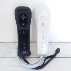 Wiiリモコンプラス　ブラック ホワイト 2本セット