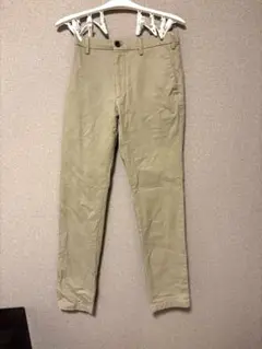 秋におすすめ！ベージュ スリムフィットパンツ