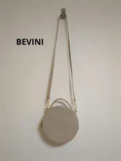 【美品】BEVINI 革 ショルダーバッグ ベージュ 丸型　イタリア製のサムネイル