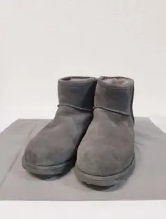 EMU　グレー　ショートブーツ　22cmのサムネイル