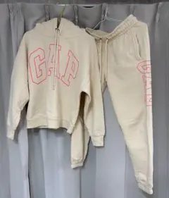 GAP スウェットセットアップ
