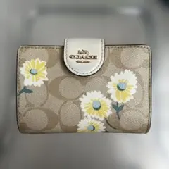 む*か様 COACH 花柄 二つ折り財布