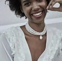 3層パールチョーカー ペンダント付き