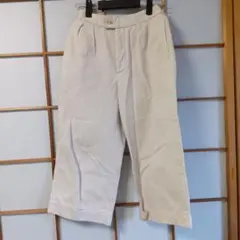 ベージュ タック入り ワイドパンツ