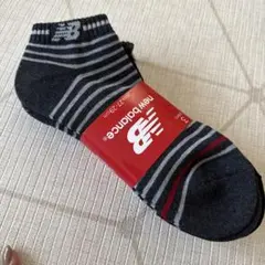 【新品未使用】メンズ　靴下　ニューバランス　ボーダー　3足セット　27〜29cm