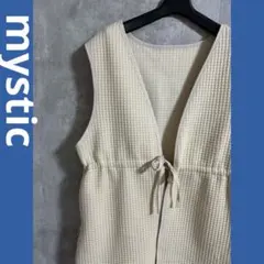 mystic キルティングジレ　ベスト アイボリー Vネック ノースリーブベスト