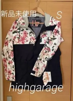 花柄スノーボードウェア（女性用） スノーボード用ウェア(女性用) 花柄 花柄フード付きスノーボード