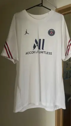 Item thumbnail for item ce6ab445-e414-40c9-aa5b-fbcfb0f2c657